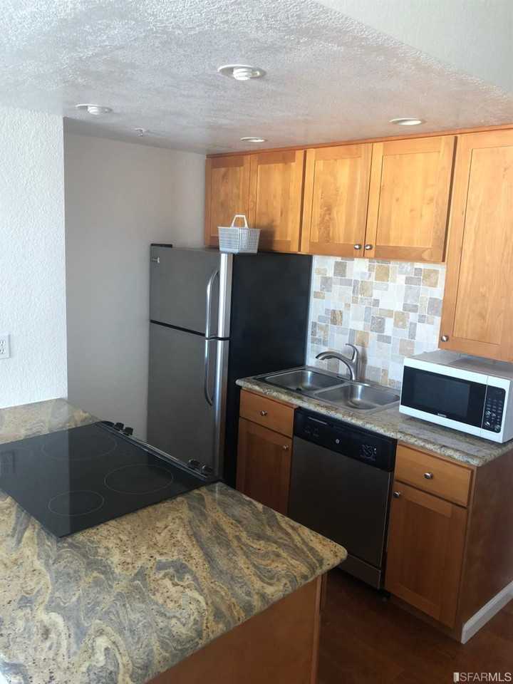 201 Harrison St Apt 906 #906 - Photo 2 of 12