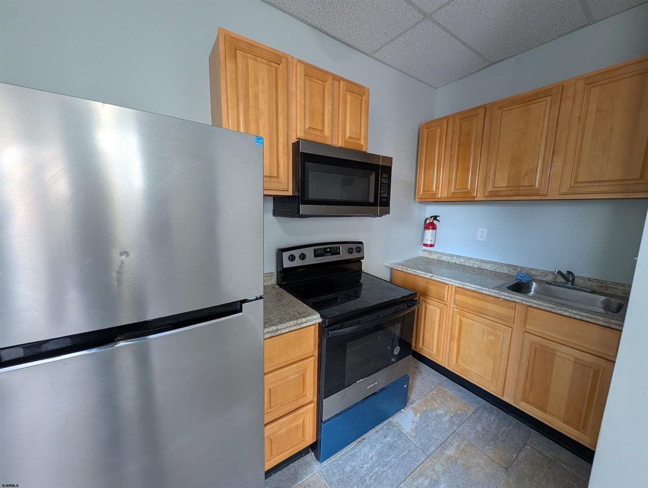 16 N Iowa Ave - Photo 5 of 9