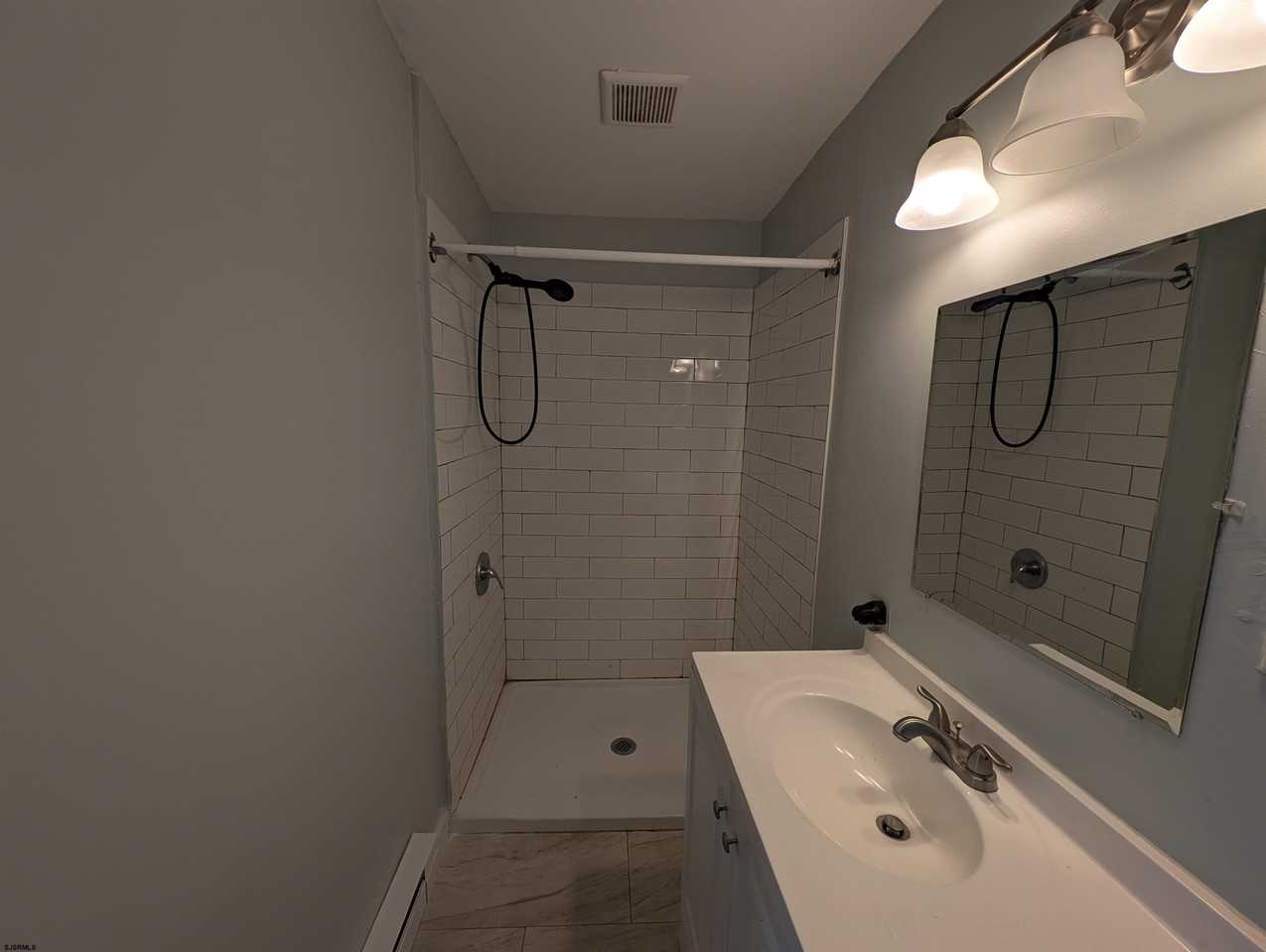 16 N Iowa Ave - Photo 7 of 9