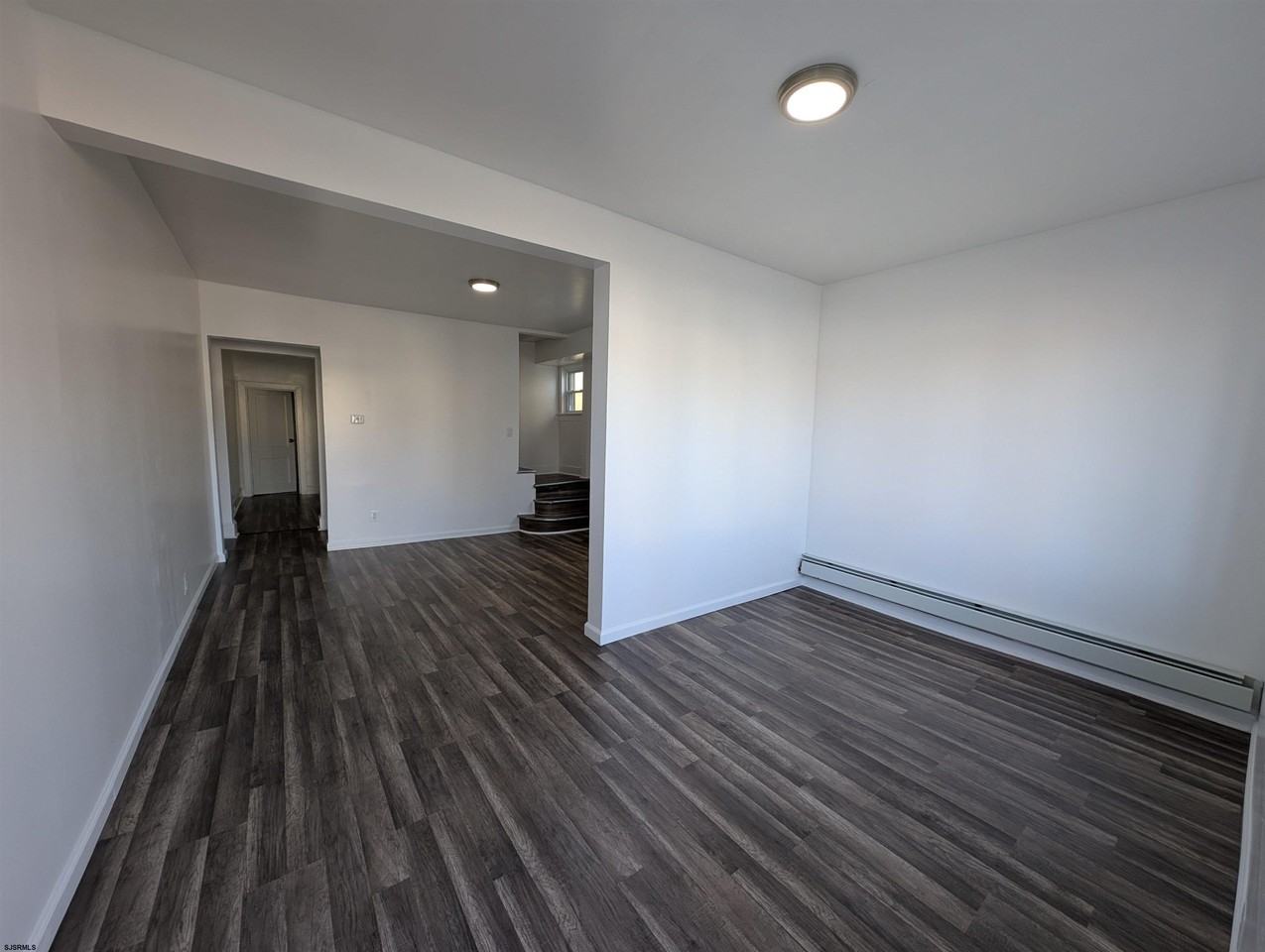 712 Sewell Ave - Photo 4 of 26