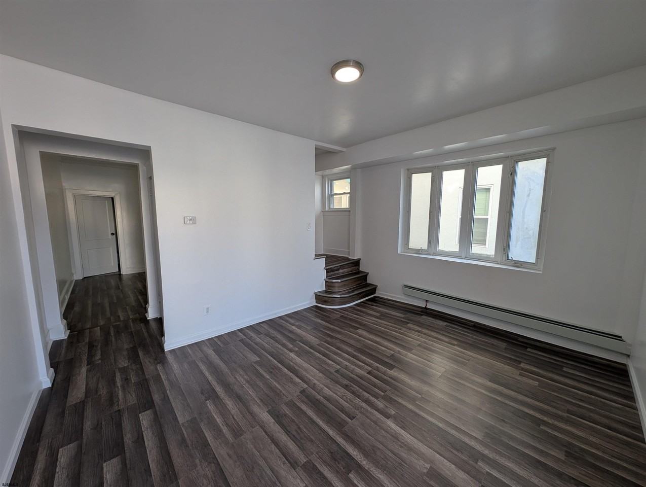 712 Sewell Ave - Photo 6 of 26