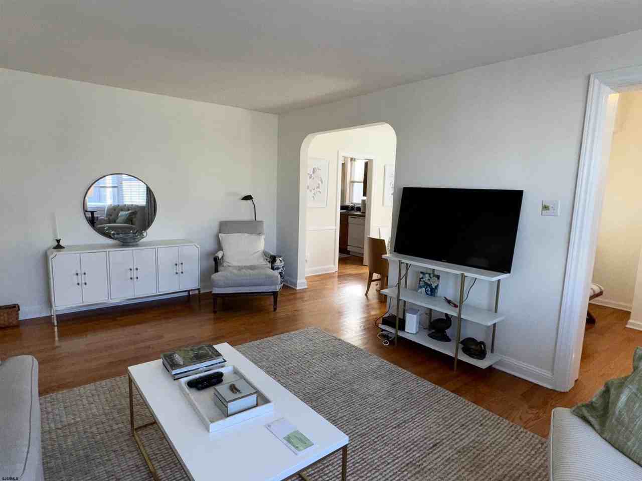 2912 Winchester Ave - Photo 4 of 14