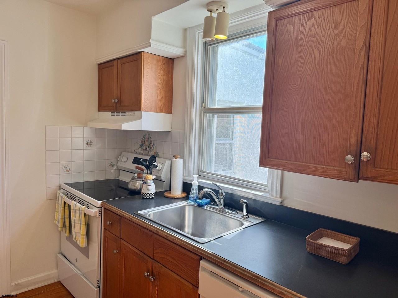 2912 Winchester Ave - Photo 6 of 14