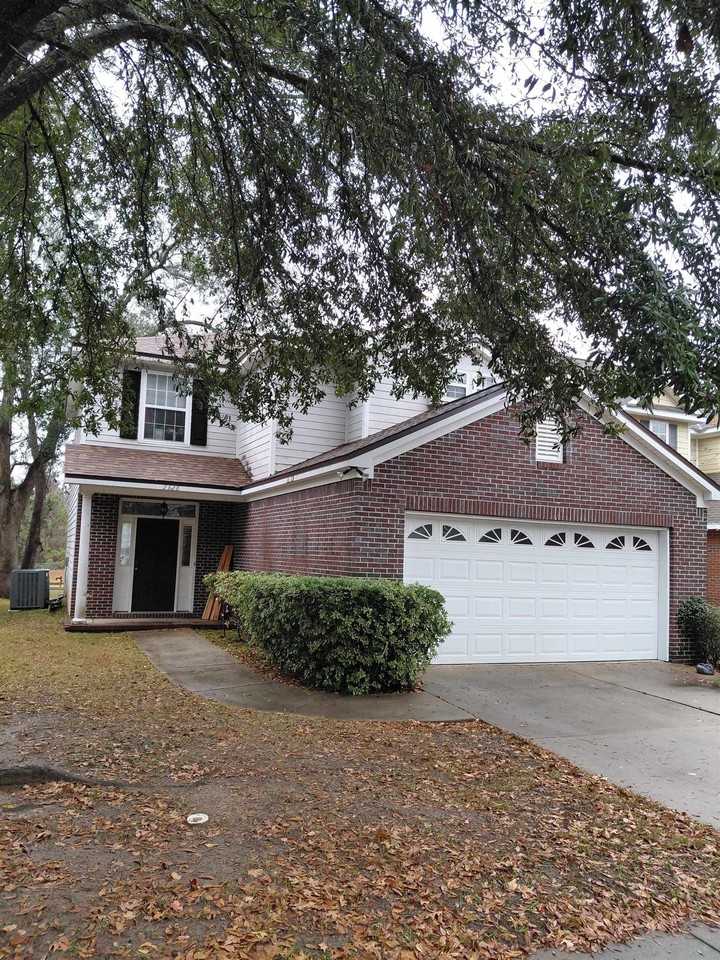 2628 Fenwood Ct - Photo 2 of 4