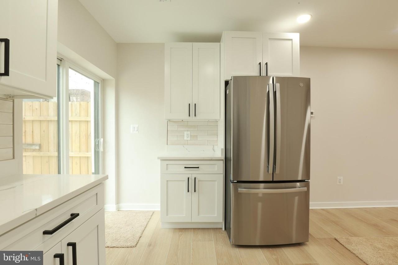 1625 Montello Ave Ne - Photo 7 of 20