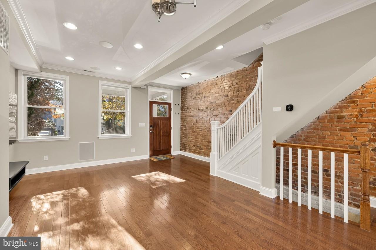 912 I St Ne - Photo 6 of 38