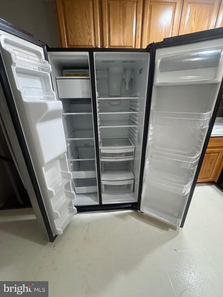 172 Chapel Dr - Photo 4 of 24