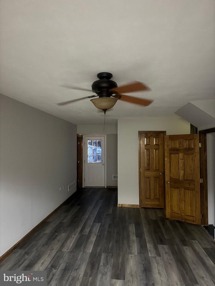 172 Chapel Dr - Photo 6 of 24