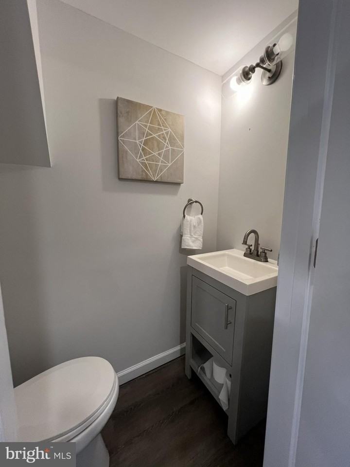 324 S Castle St - Photo 6 of 17