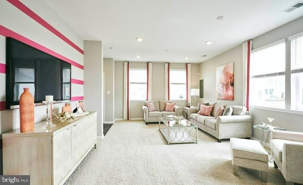 511 Wood Duck Dr - Photo 4 of 15