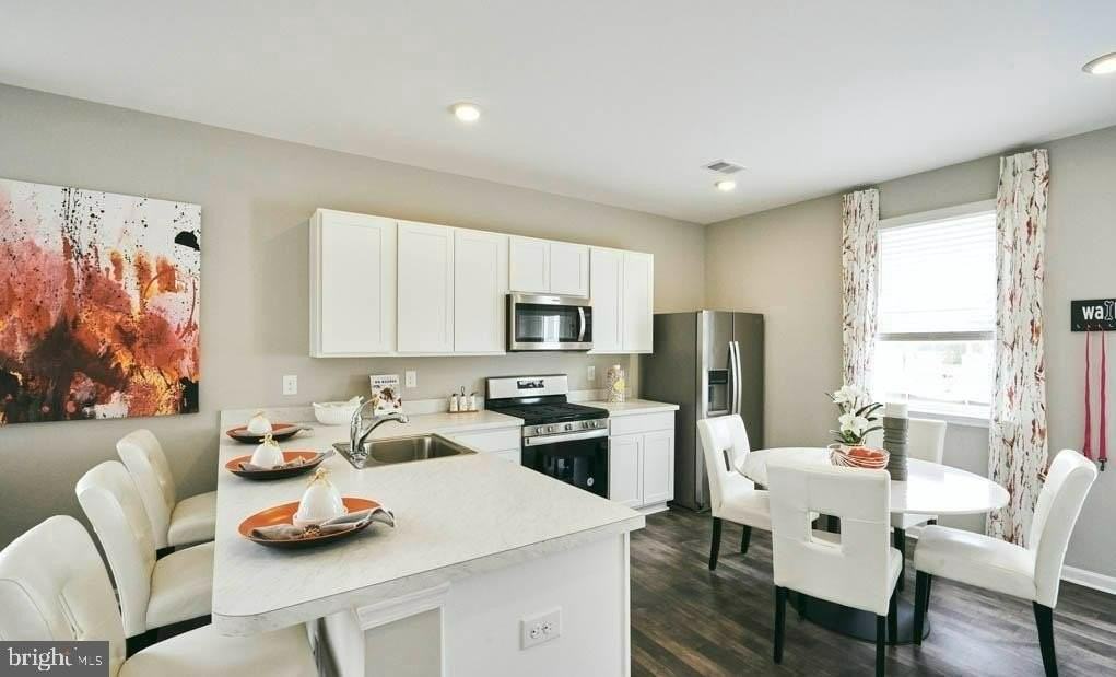 511 Wood Duck Dr - Photo 5 of 15