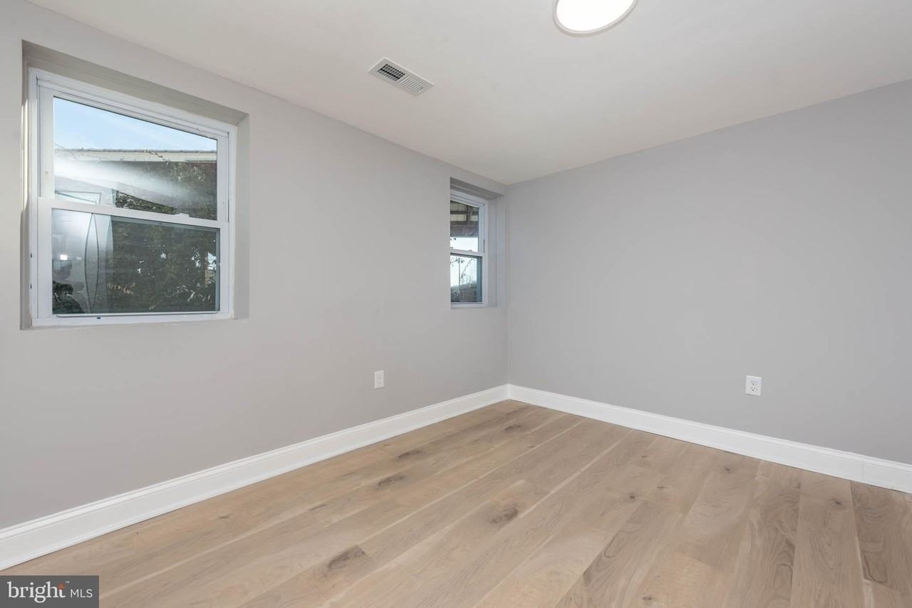 108 Edgewood Rd Apt 2 #2 - Photo 6 of 20