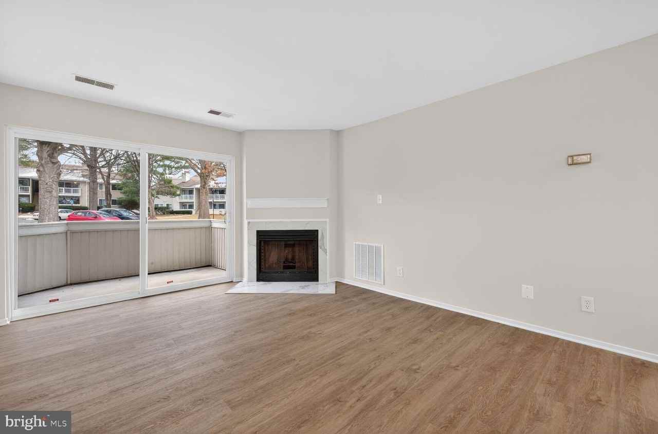 18207 Swiss Cir Apt 2-97 #2-97 - Photo 4 of 19