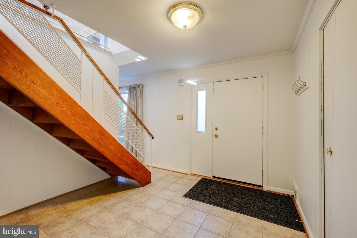 13701 Arctic Ave - Photo 7 of 45