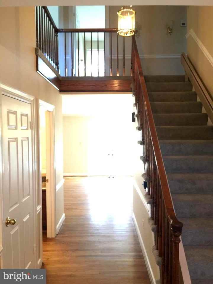 16405 Equestrian Ln - Photo 2 of 29