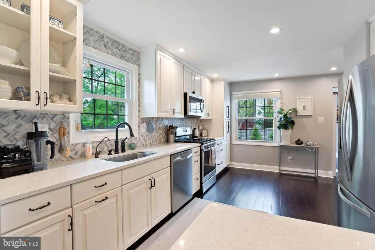 12707 Prestwick Dr - Photo 2 of 16