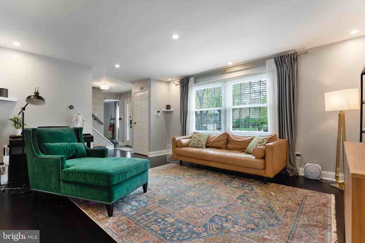 12707 Prestwick Dr - Photo 3 of 16