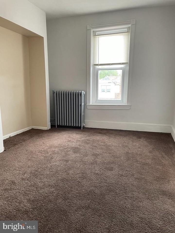 526 Macdade Blvd - Photo 7 of 14