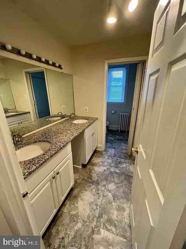 46 Holland Ave 2nd Fl #2ndFL - Photo 4 of 13