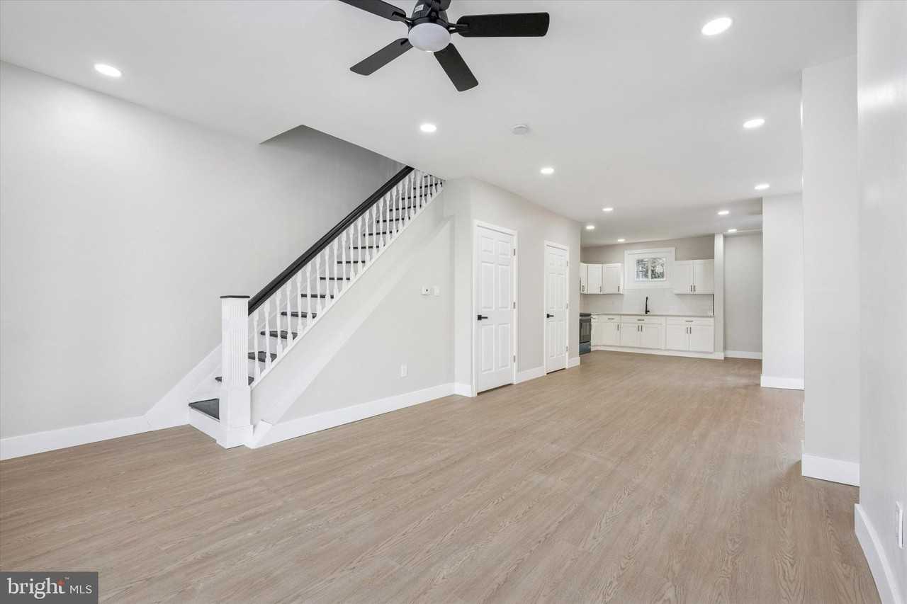 5518 Chew Ave - Photo 4 of 19