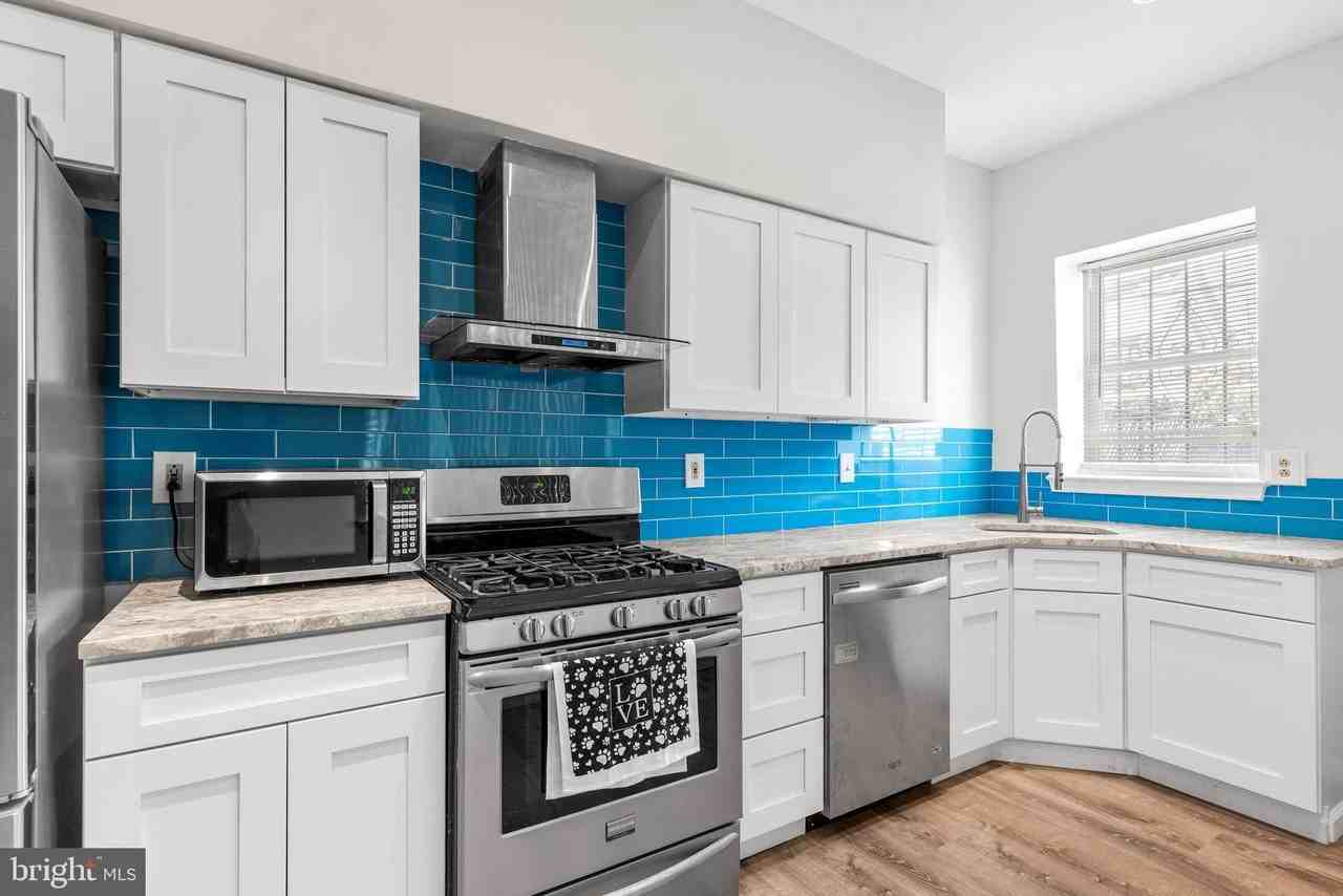 1738 N Bouvier St - Photo 7 of 30