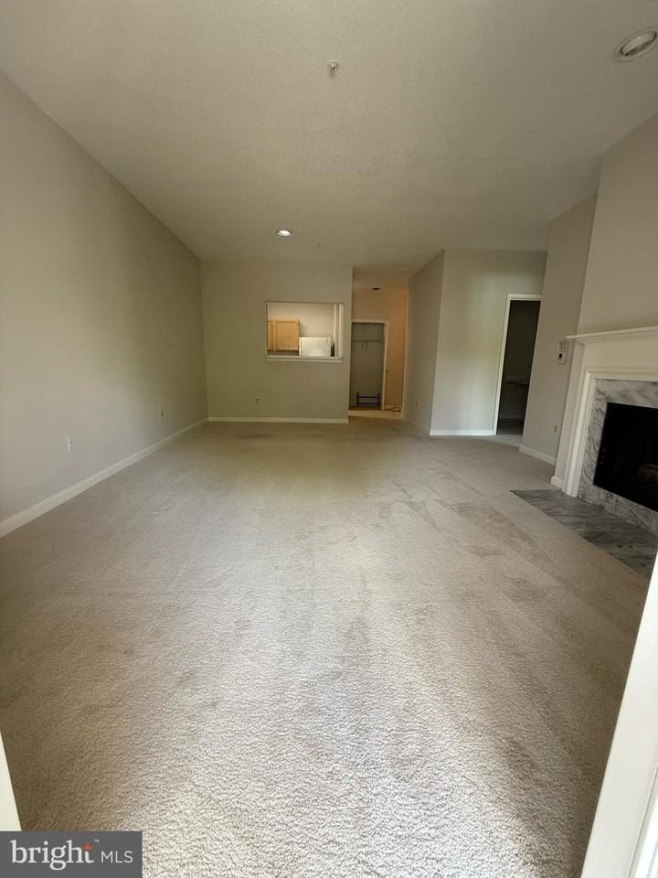 12012 Taliesin Pl Apt 24 #24 - Photo 6 of 16