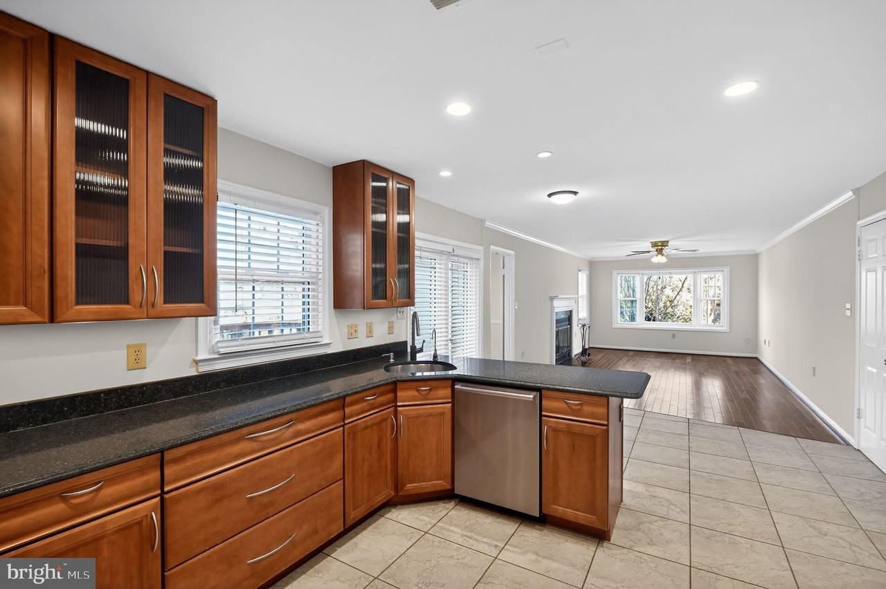 102 Cunningham Park Ct Se - Photo 6 of 28