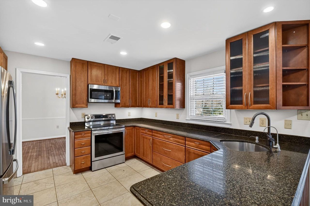 102 Cunningham Park Ct Se - Photo 7 of 28