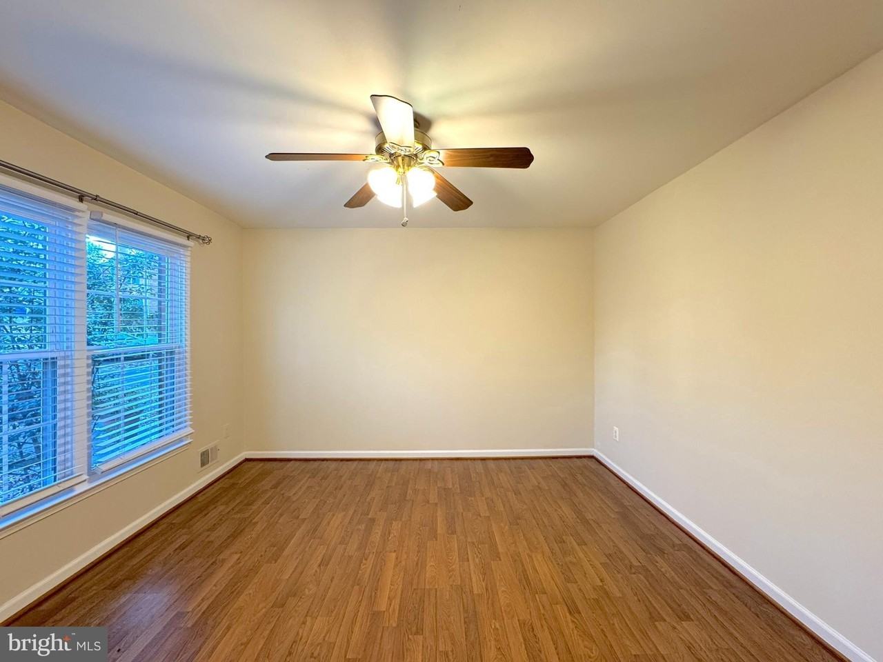 2404 Albot Rd - Photo 3 of 26