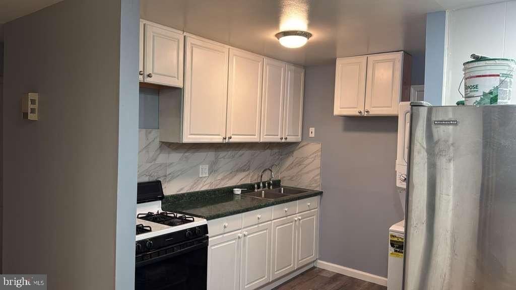 3007 Elmwood Dr - Photo 2 of 11