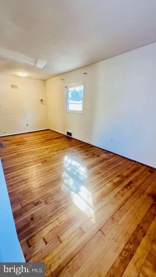 3007 Elmwood Dr - Photo 4 of 11