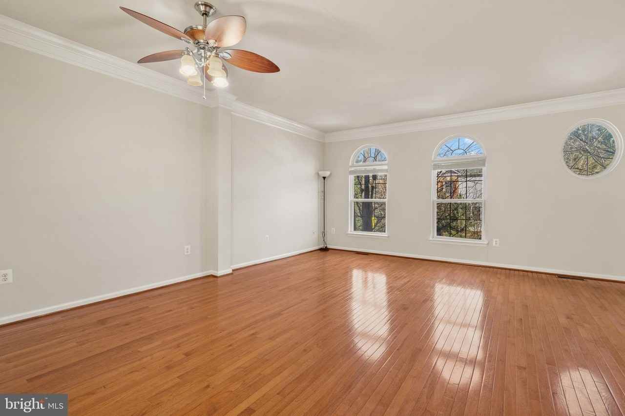 4505 Henley Pl - Photo 5 of 33