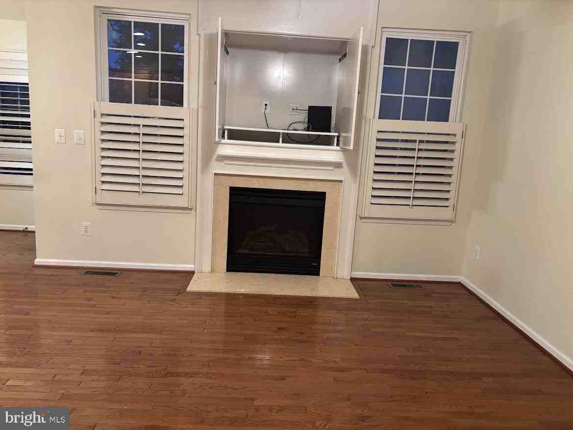 43725 Banshee Heights Ter - Photo 5 of 30