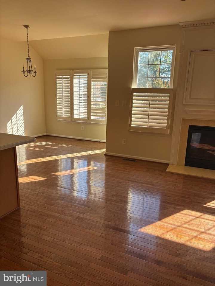 43725 Banshee Heights Ter - Photo 7 of 30