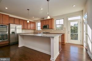 featured image of 43428 Robey Sq