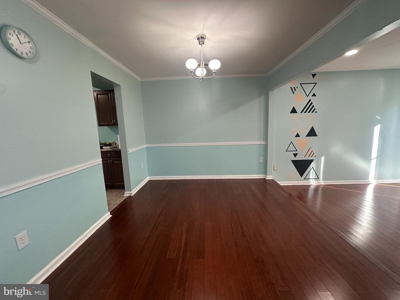 8956 Milroy Ct - Photo 4 of 20