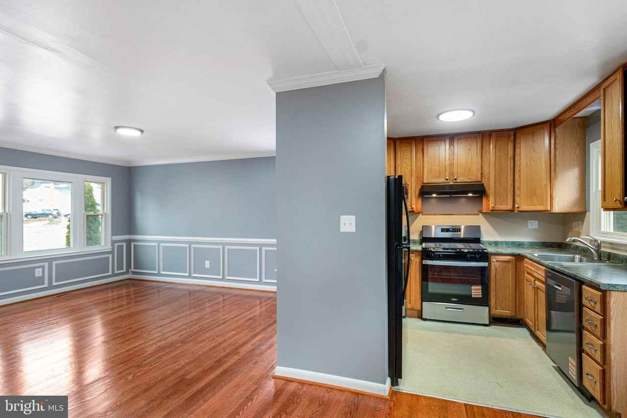 14025 Mount Pleasant Dr - Photo 7 of 41