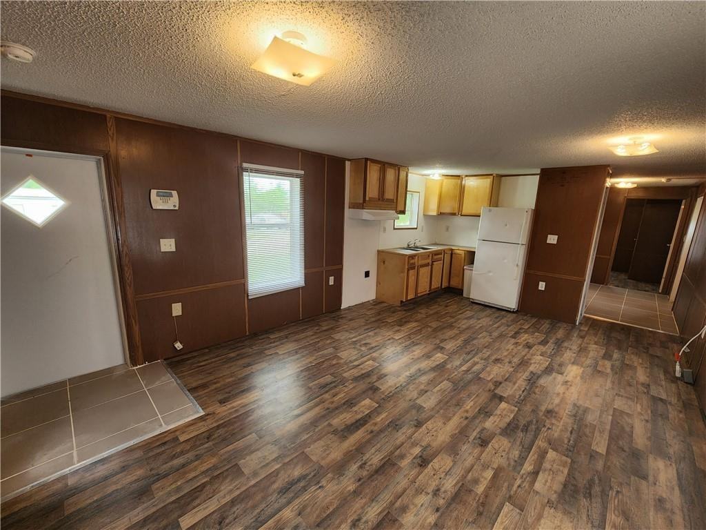 176 Penny Dee Dr - Photo 3 of 17