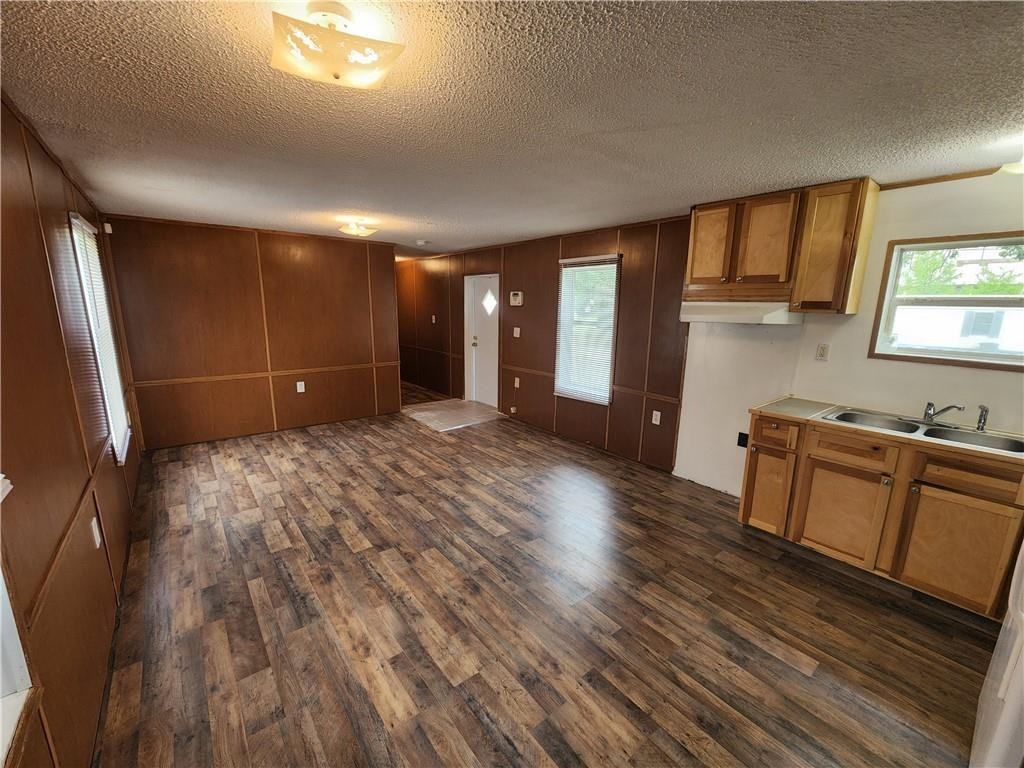 176 Penny Dee Dr - Photo 4 of 17