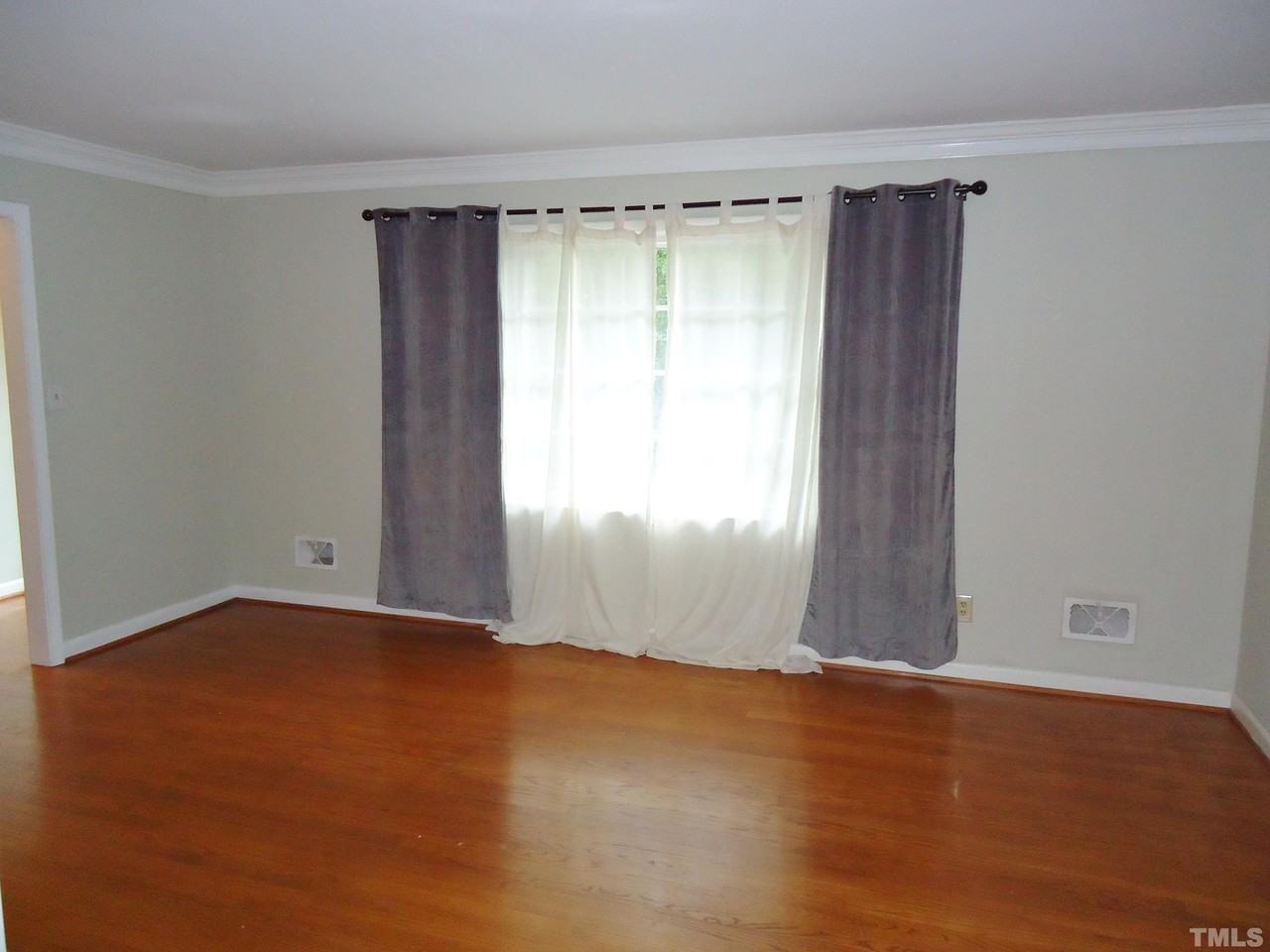 805 Northbrook Dr - Photo 3 of 22