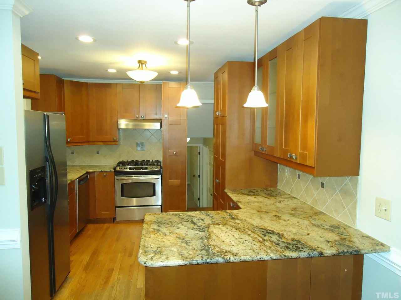 805 Northbrook Dr - Photo 7 of 22