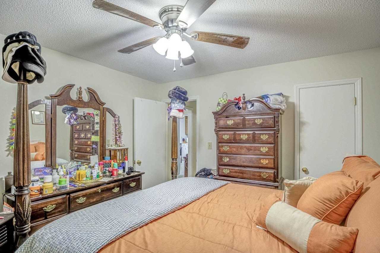 804 W Anderson St - Photo 7 of 10