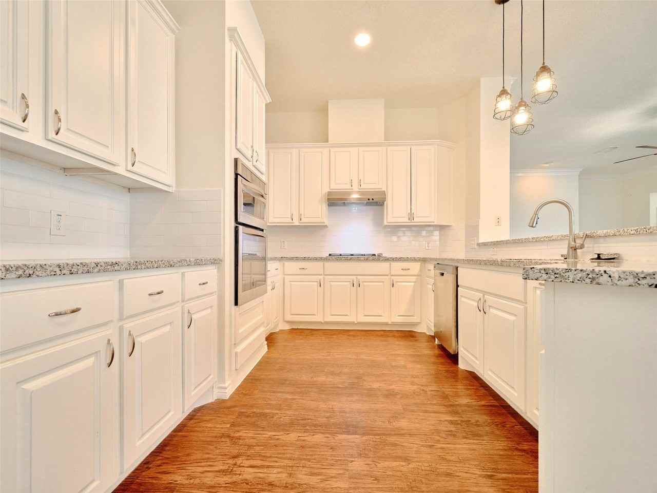 7626 Painton Ln - Photo 3 of 20