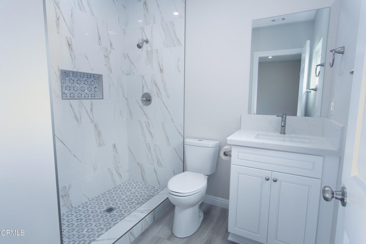 123 S Juanita Ave - Photo 5 of 10