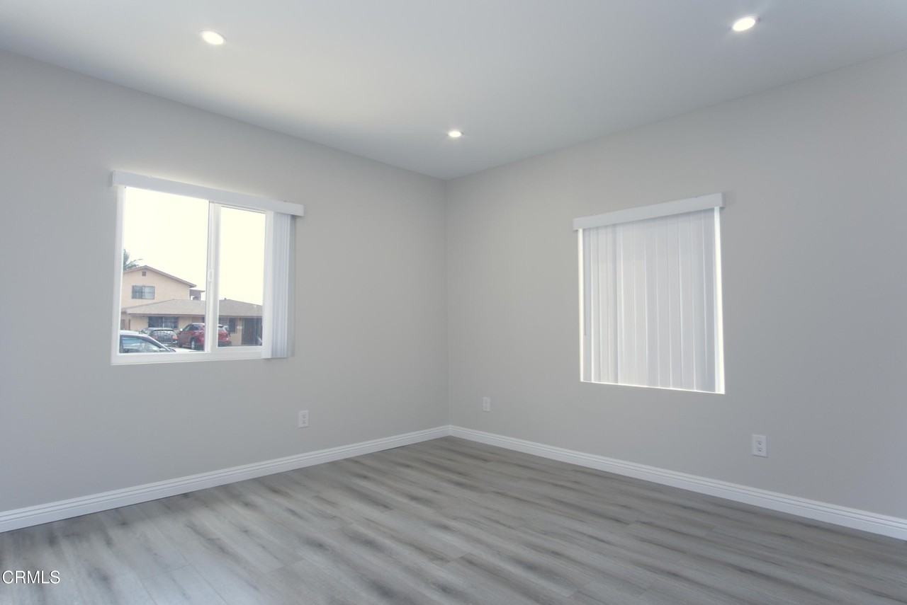 123 S Juanita Ave - Photo 7 of 10