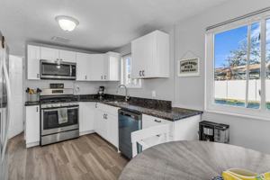 featured image of 1992 W Afton Cir