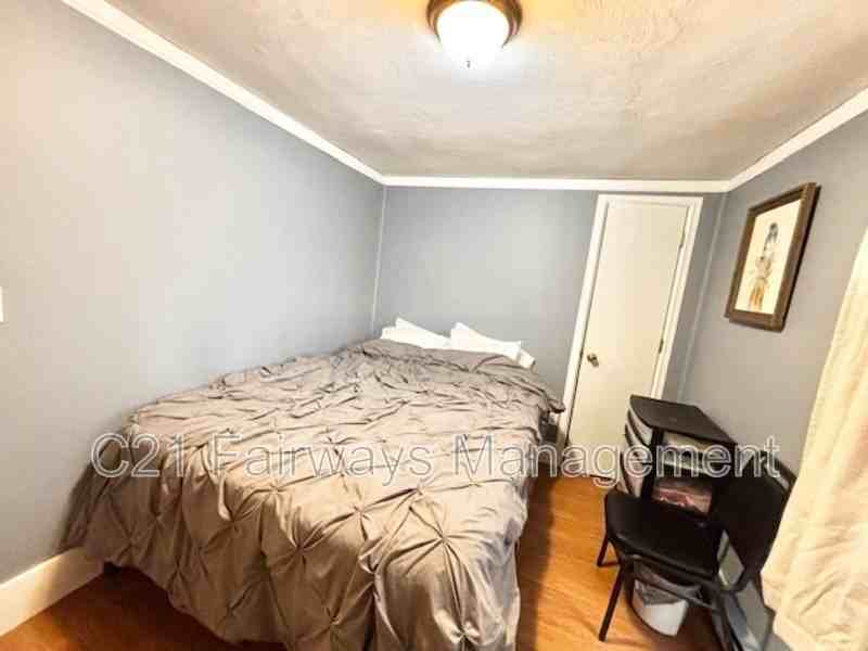 217 N Lincoln Ave #2 - Photo 2 of 20