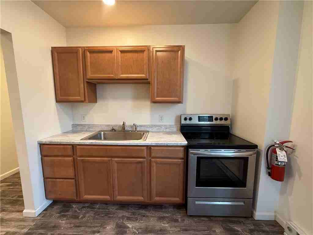 570 Hansen Ave #575 - Photo 7 of 18