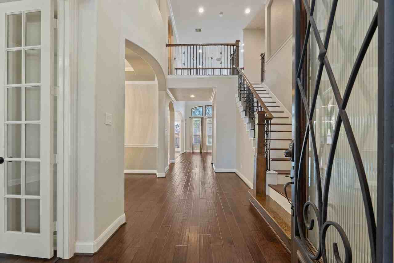 166 Lindenberry Cir - Photo 5 of 43