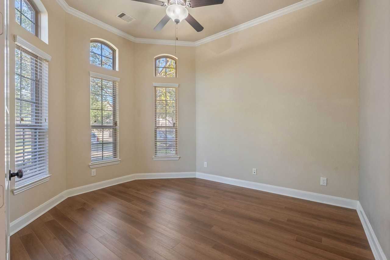 166 Lindenberry Cir - Photo 6 of 43